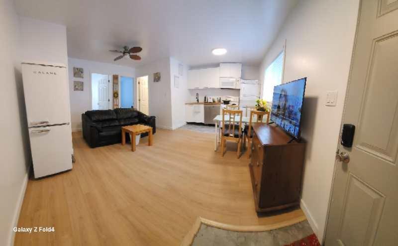 Beautiful Maple Ridge Farm Cabin Unit A Exterior foto